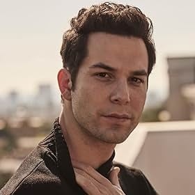 Skylar Astin